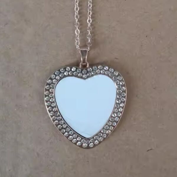 Heart Shaped Necklace Thumbnail